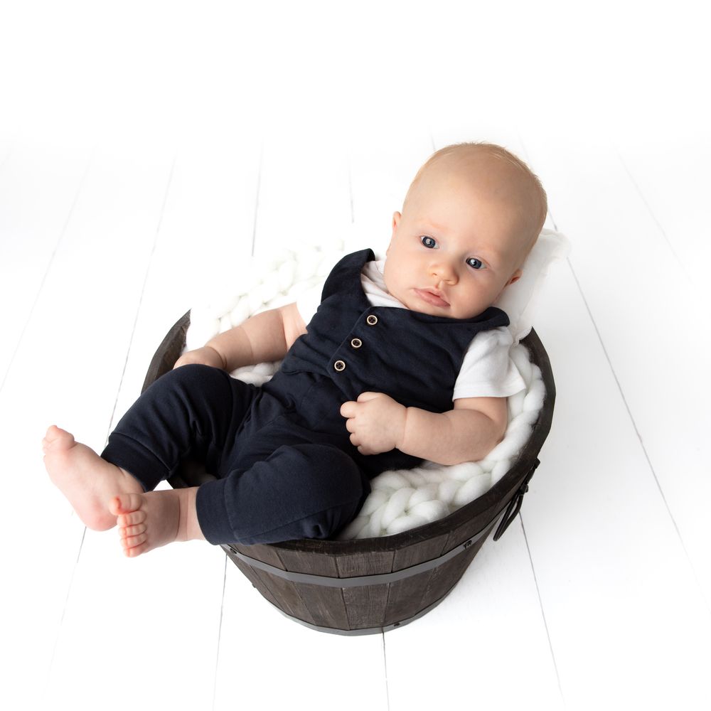 Nyföddsfotografering. Fotograf Maria Lantz, Studio i Trekanten, Kalmar, Småland.
