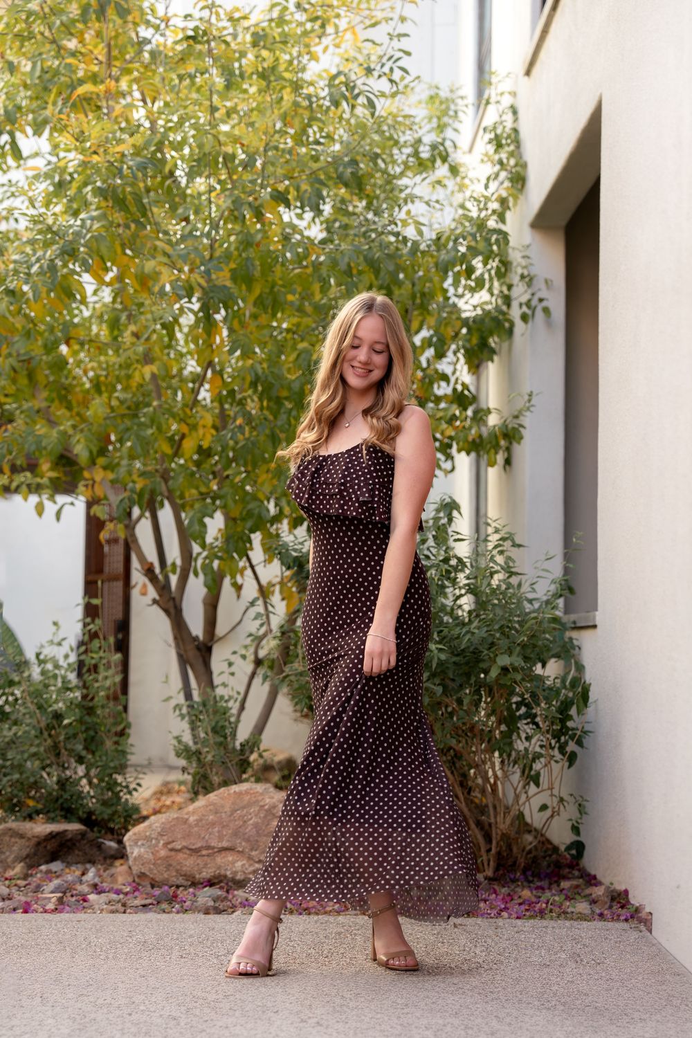 Tucson Arizona portrait photographer, outdoor lifestyle photos of woman in dress, natural light session with greenery setting