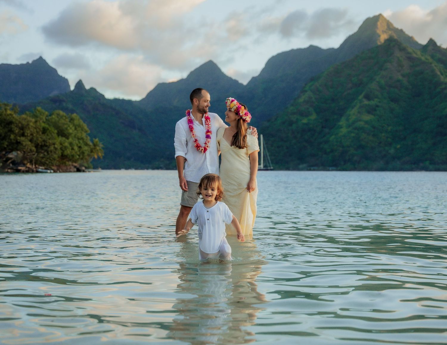 Family photos memories in Moorea
