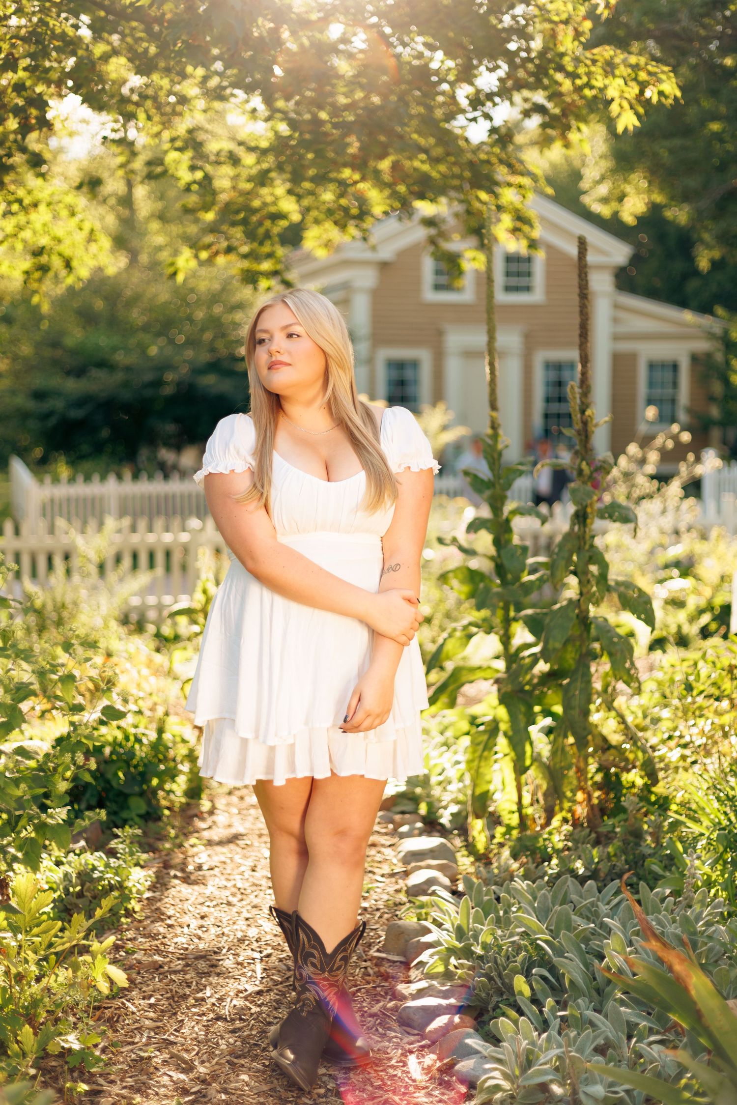 Stunning Senior Session. Nature, Flowers, Golden