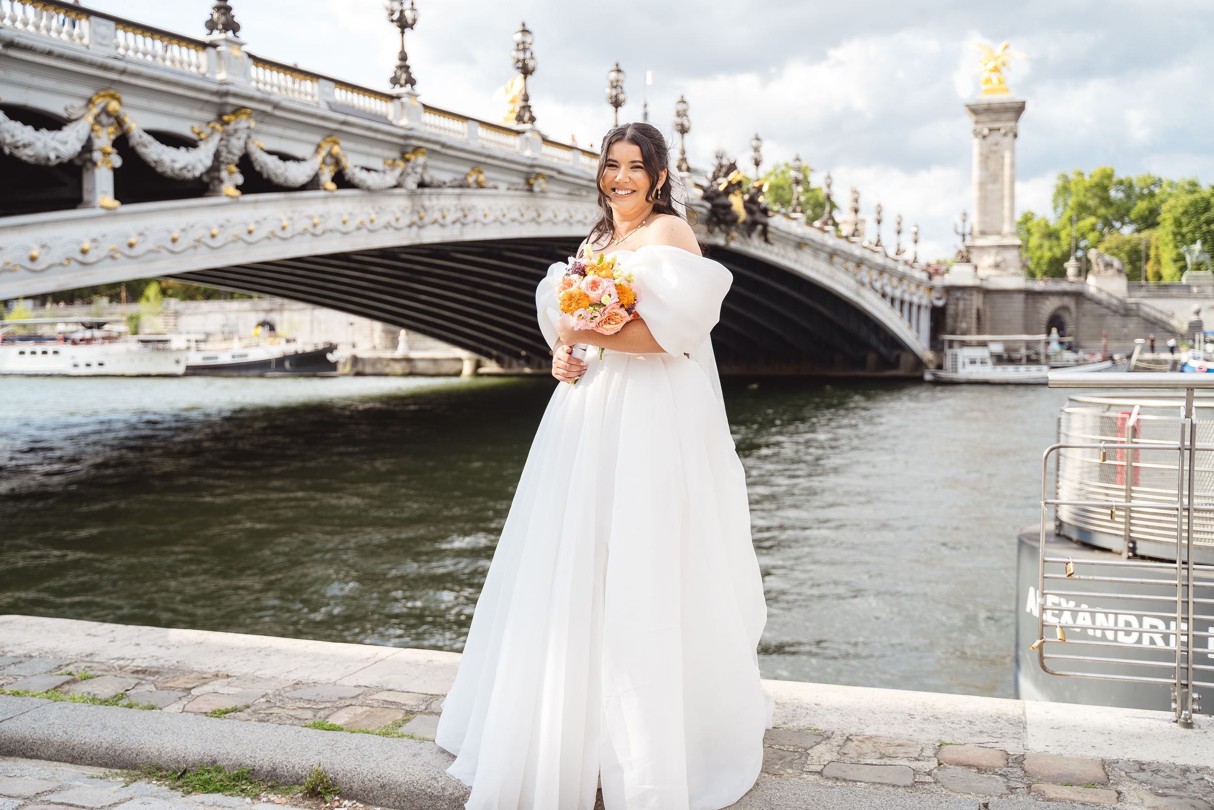 Photographe de mariage yvelines
photographe de mariage poissy 
photographe poissy
créatrice de contenu mariage 
pont Alexandre iii couple