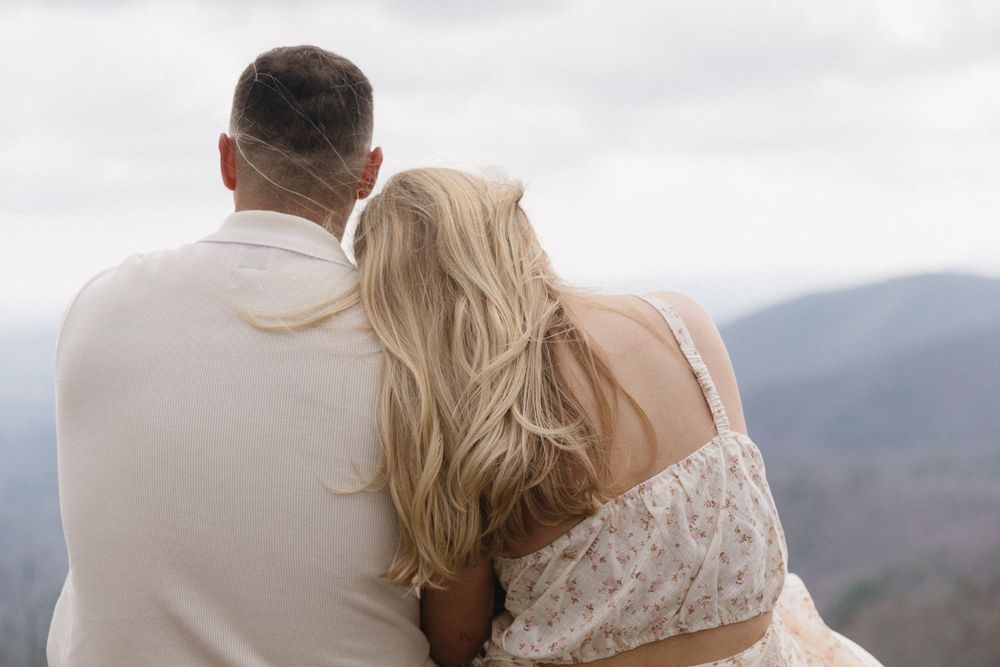 Scenic overlook wedding photos at Preacher’s Rock in North Georgia