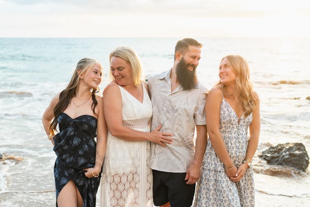 Maui family photo by ohwowfotos during sunset beach in Hawaii