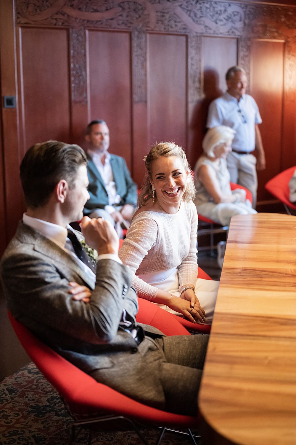 Everything you need to know about Swiss Civil Weddings - Alles über Zivile Hochzeiten in Zürich