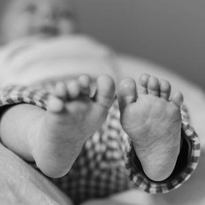 pieds de bébé photo de détail