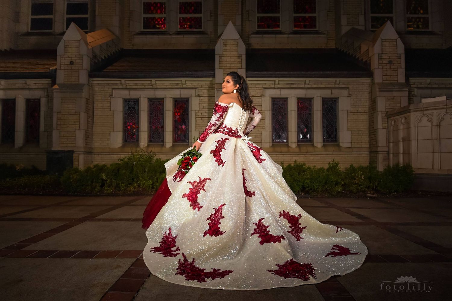 Traditional quince photoshoot location in DFW ideal for cultural quince portraits