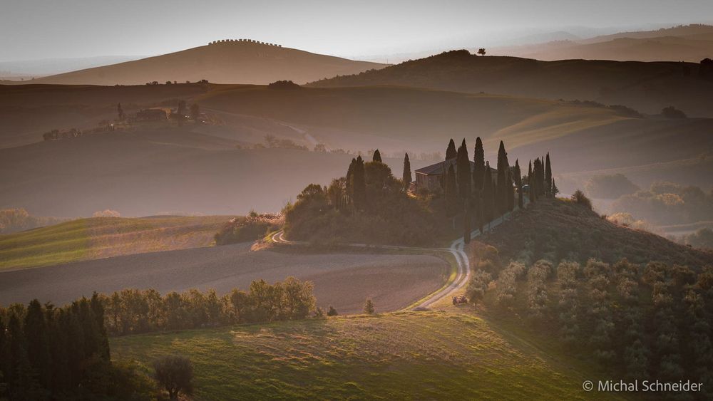 fotografie michal schneider foto photo photography italy italie toskansko toskánsko tuscany black and white light světlo západ cesta cena