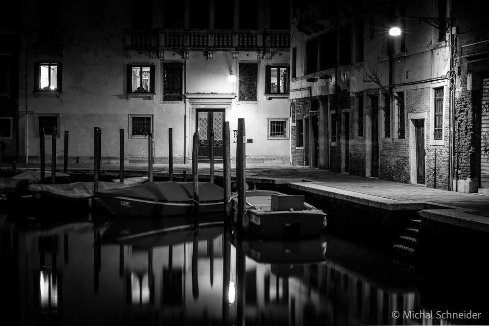 fotografie michal schneider foto photo photography italy italie benátky venice black and white light světlo západ cesta cena