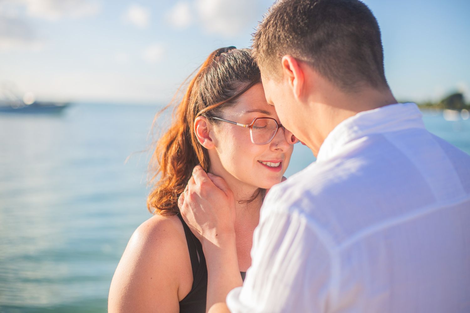 lovers photography on the beach Mauritius photographer. Wedding photographer. Wedding in Mauritius. Family portrait. Holiday in Mauritius