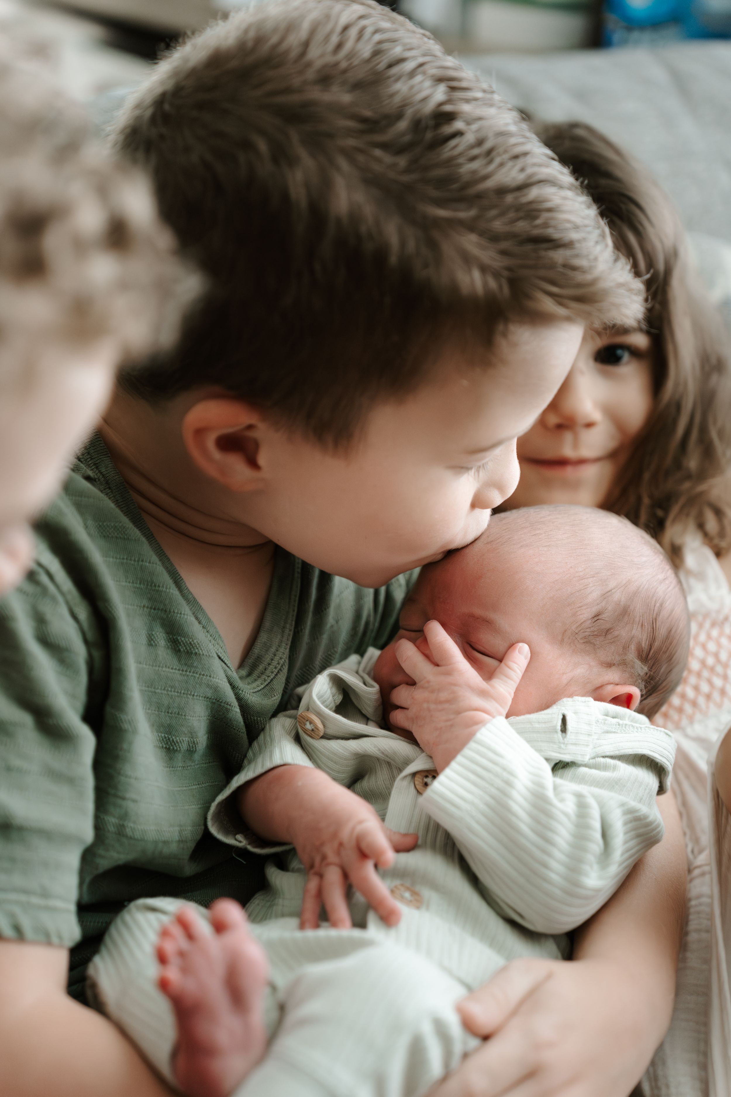 Newborn photography, family portraits, candid moments, posed baby photos, lifestyle session, DeLand FL photographer, authentic memories