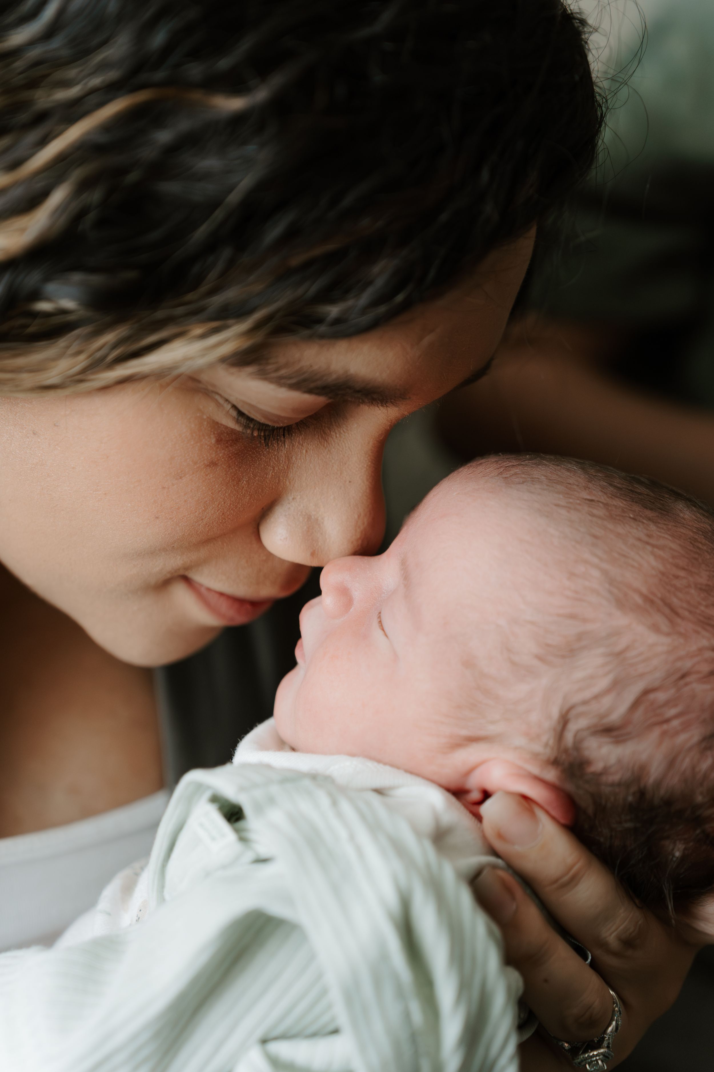 Newborn photography, family portraits, candid moments, posed baby photos, lifestyle session, DeLand FL photographer, authentic memories