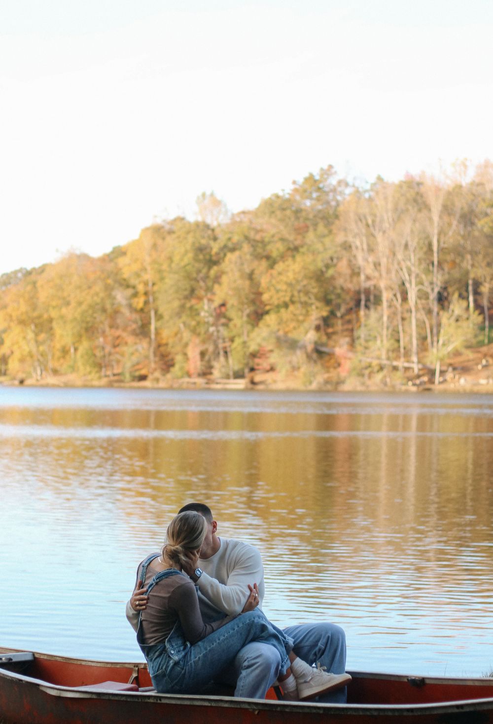 Couples lakeside photoshoot