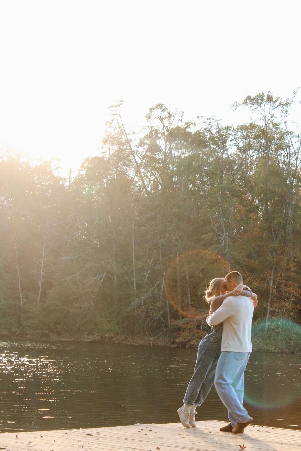Couples lakeside photoshoot