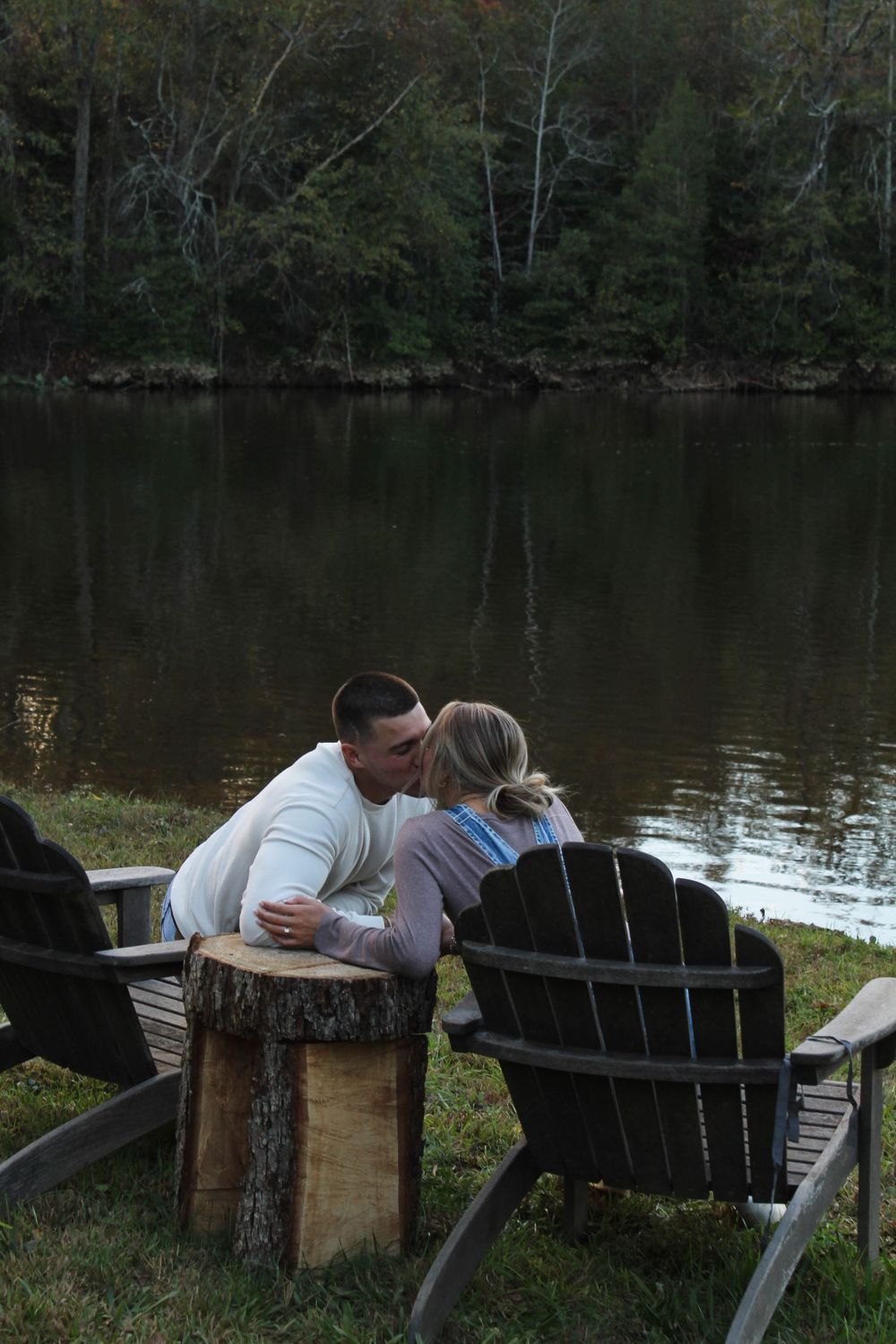 Couples lakeside photoshoot