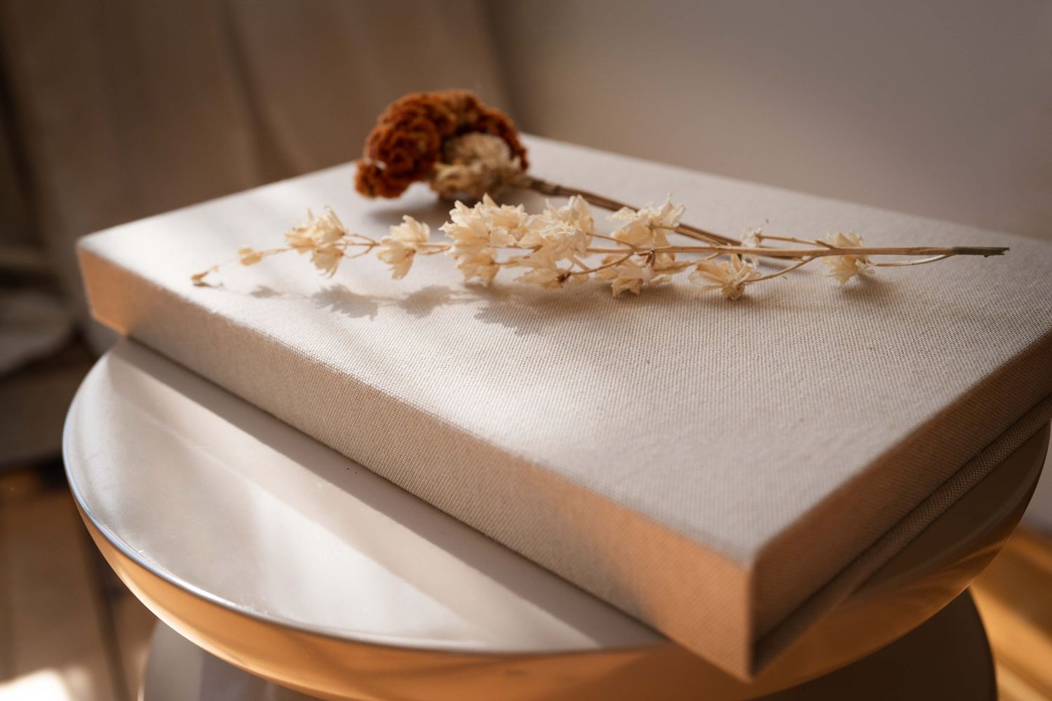 Productfotografie. Fotobox. Afdrukken verlijmd op linnen.