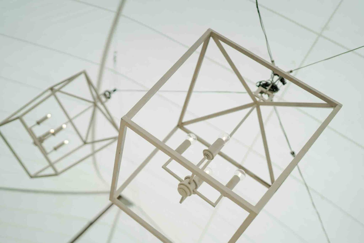 Lighting fixtures and details in a wedding tent