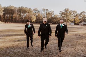 Jacksonville, North Carolina Portrait & Wedding Photographer
