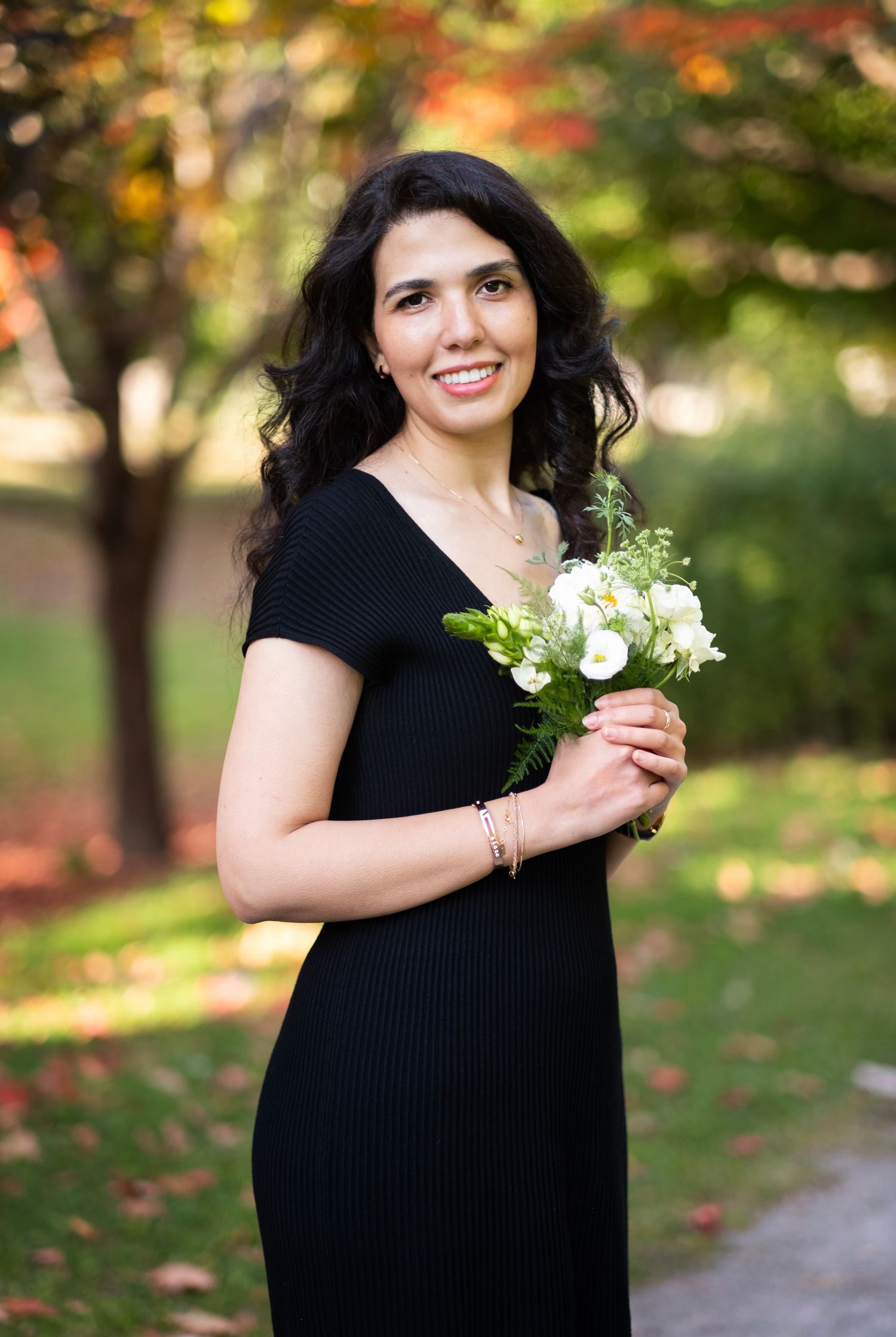 Portrait of a woman in a park, Natural light. Portrait Photography session. Outdoor photography