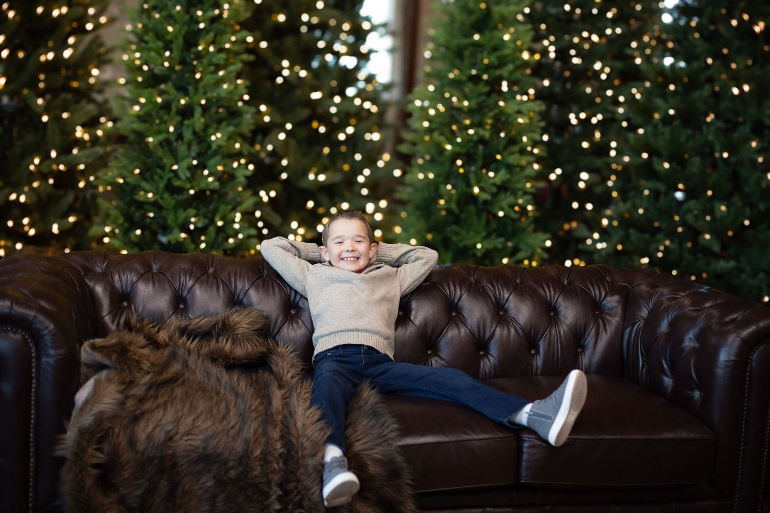 christmas seasonal holiday photoshoots luxury high end beautiful photos quick turn around retouched crisp true to color editing cincinnati