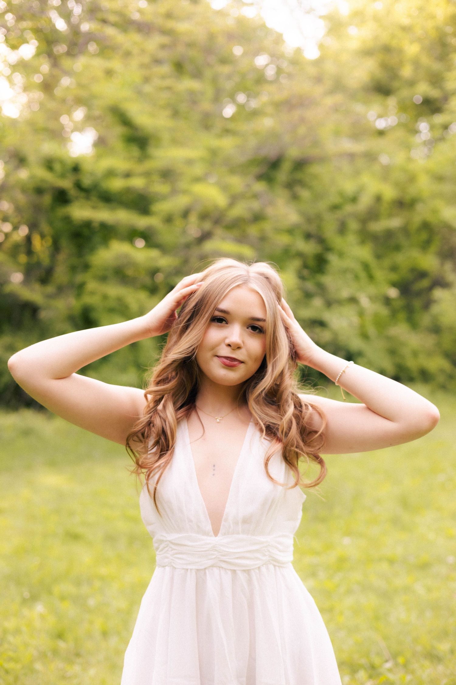Outdoor summer senior photos in Springfield, Illinois