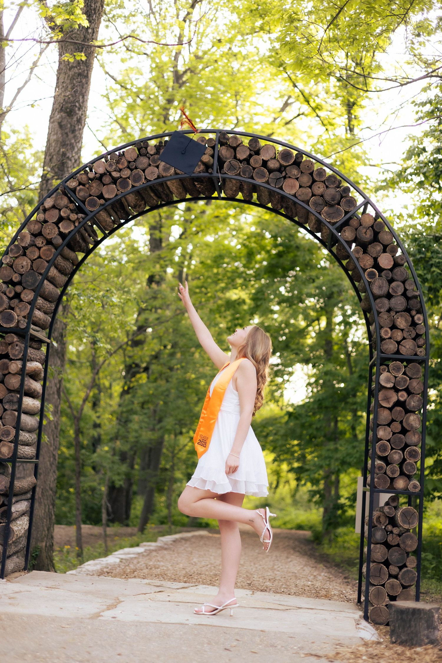 Outdoor summer senior graduation photos in Springfield, Illinois