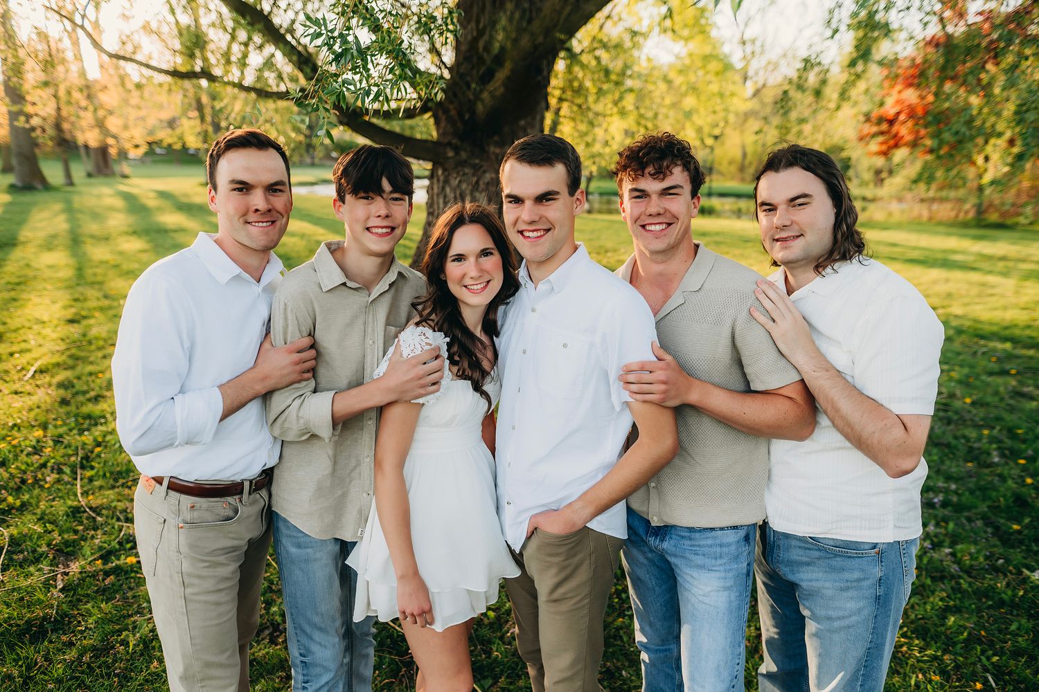 Fenton Family Photographer, Michigan Family Photographer, Fenton Family Photographer, Bush Park Fenton Michigan