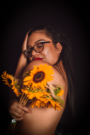 Sesion de fotos con Flores en chiriqui +507 6162-8942 @horuspty