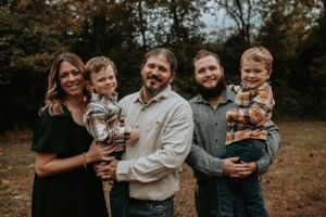 Franklin County photographer, Missouri photographer, STL photography, candid fall family, portraits near me, photography near me.