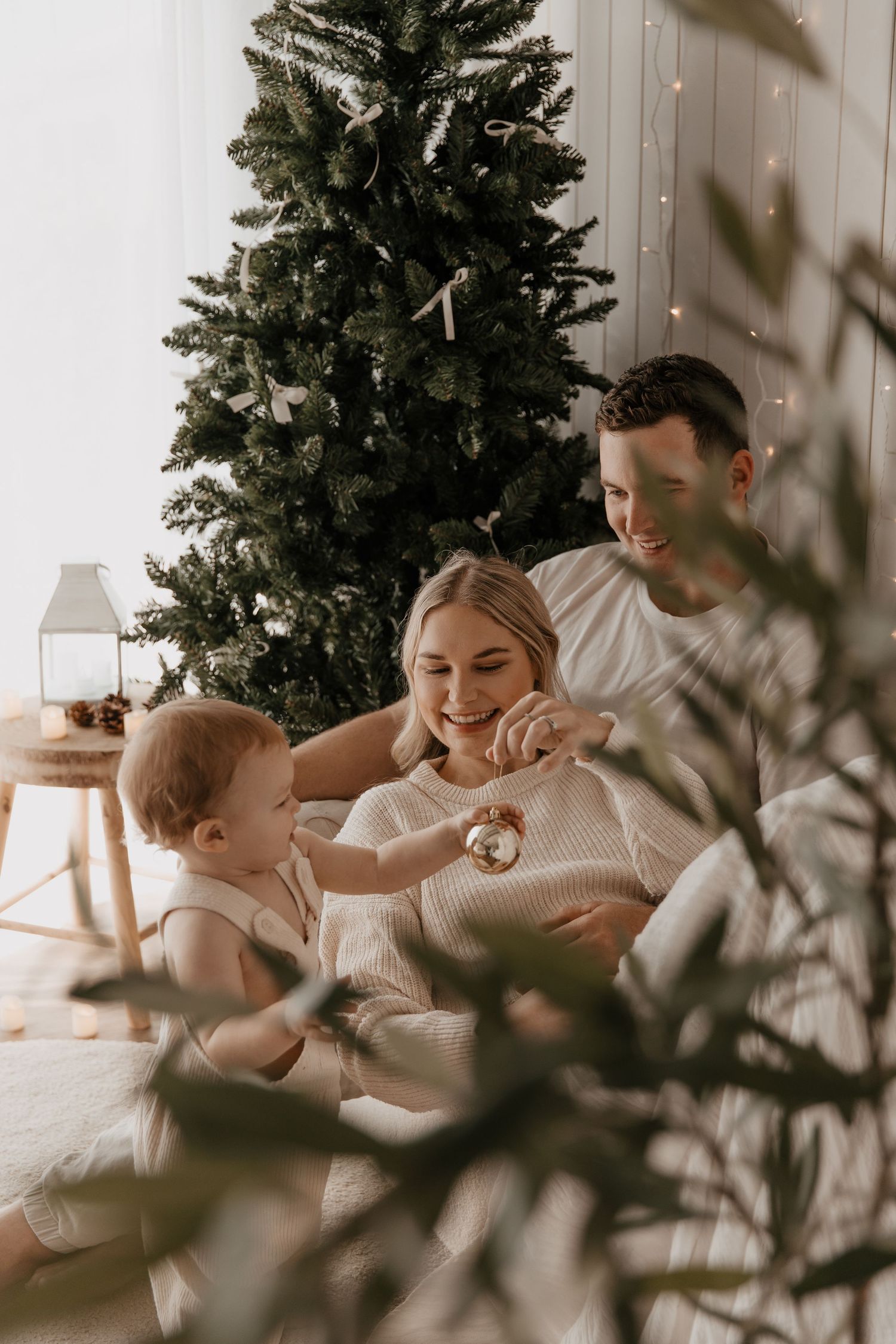 Christmas Mini session with a beautiful family in the studio with Gray + Bear Photography in Ipswich