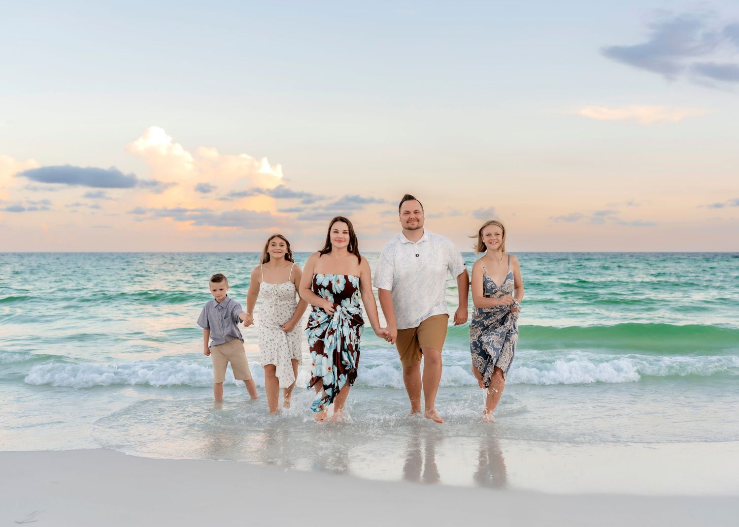Family beach picture Destin Beach happy