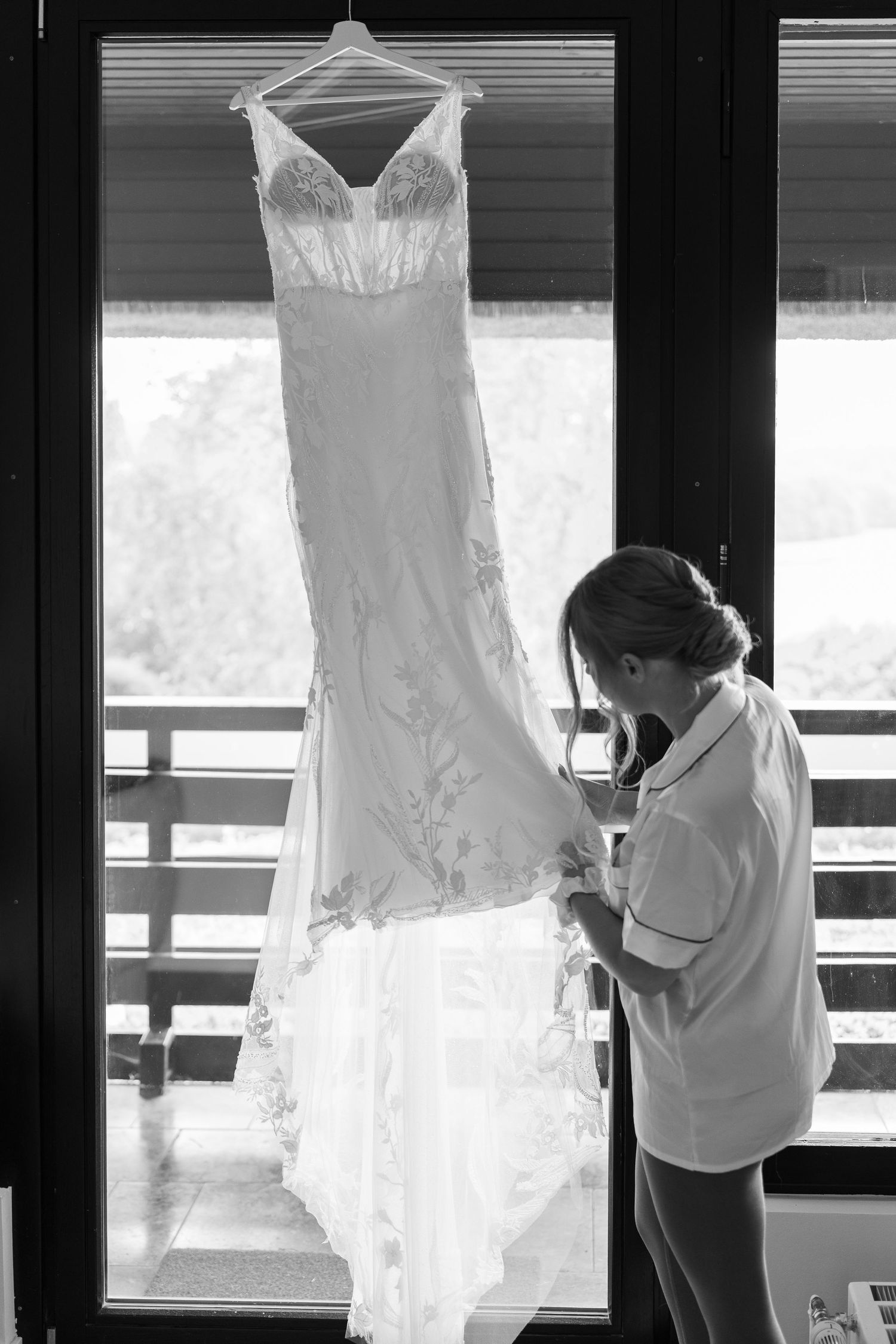 Freie Trauung am Van der Valk Naturresort – Hochzeitsfotograf Berlin Braut Getting ready