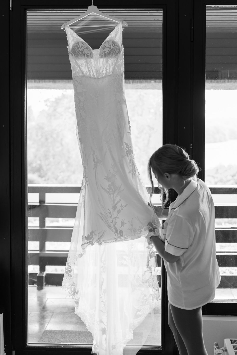 Freie Trauung am Van der Valk Naturresort – Hochzeitsfotograf Berlin Braut Getting ready