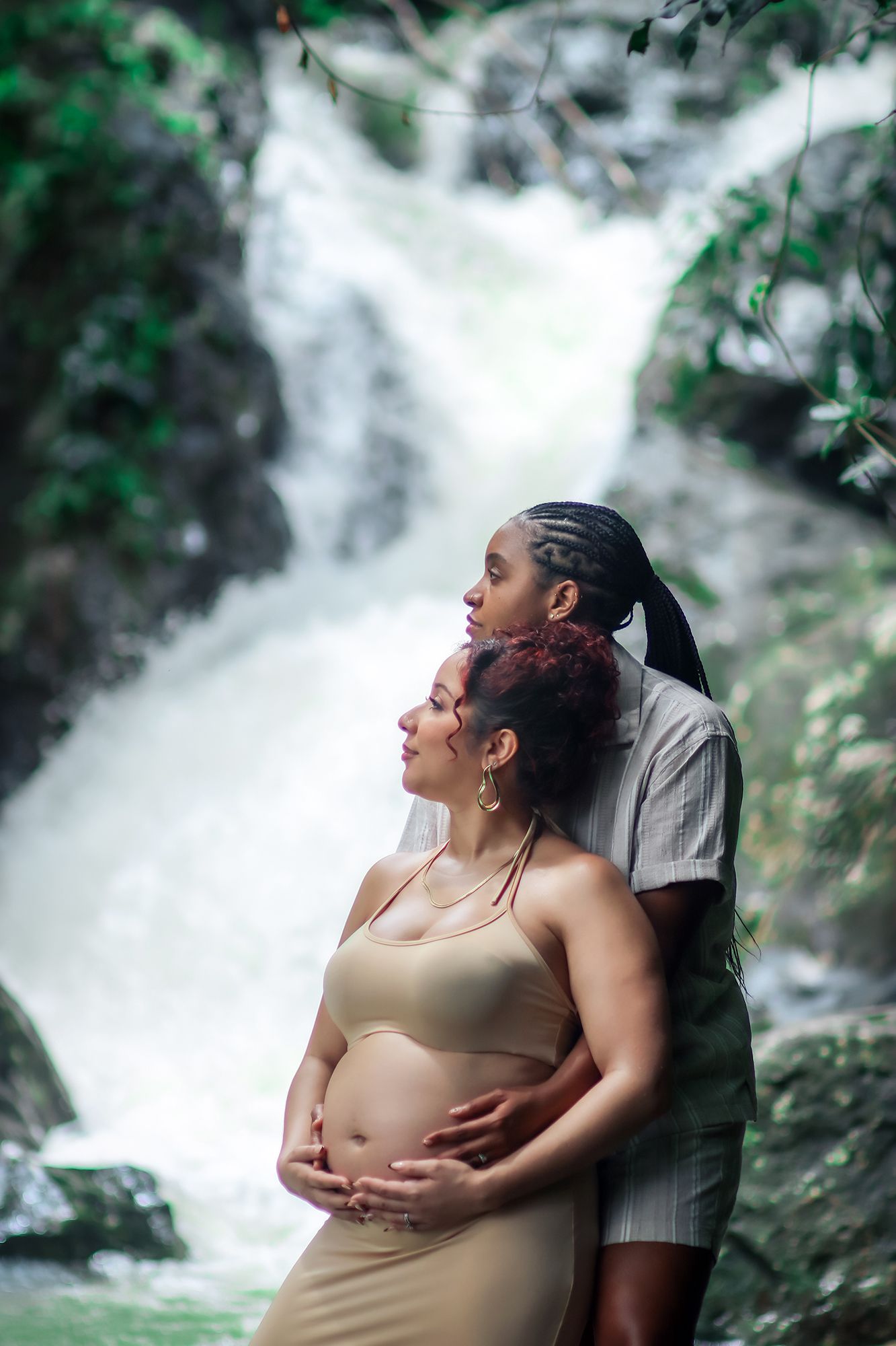 El Yunque Rainforest Maternity Photoshoot. Puerto Rico Photographer. Albert Ray Photo. Pregnancy photos. LGBTQ friendly photographer.