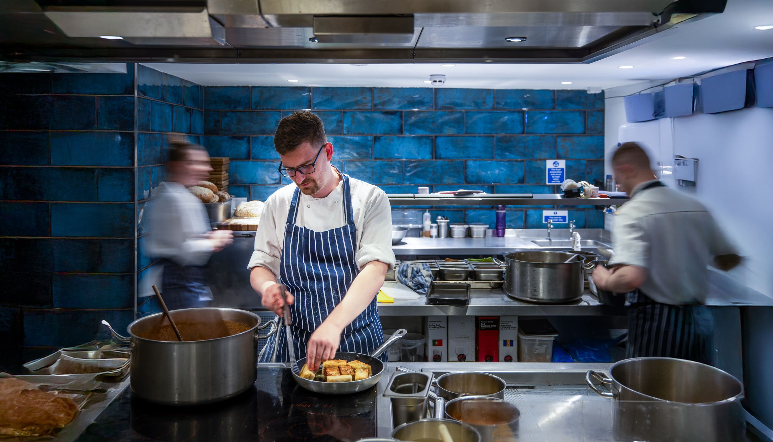 Food Photographer in London | Kitchen staff in action -1