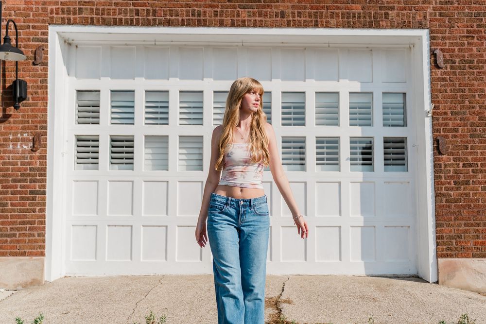 Outdoor senior photos taken in Perrysburg Ohio
