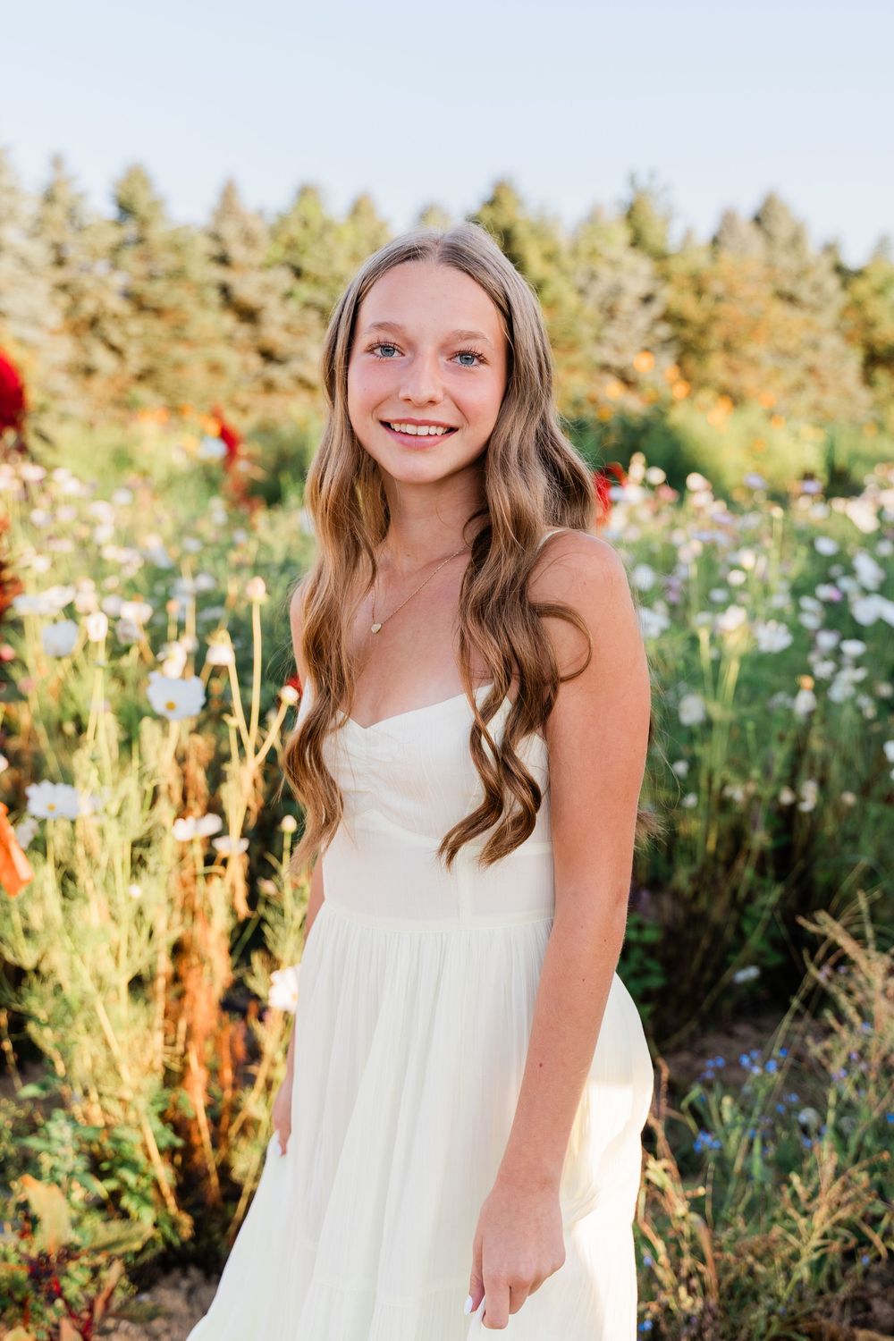 Perrysburg senior portraits with confident posing
