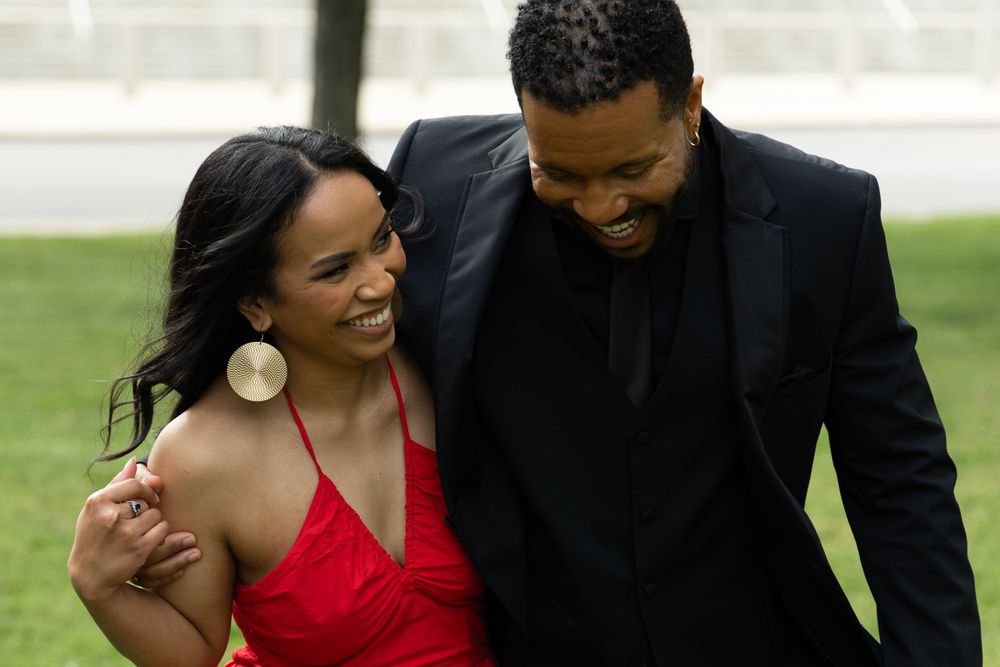 Couple Photography, couple posing ideas, Family Photographer in Batavia IL, 60510.