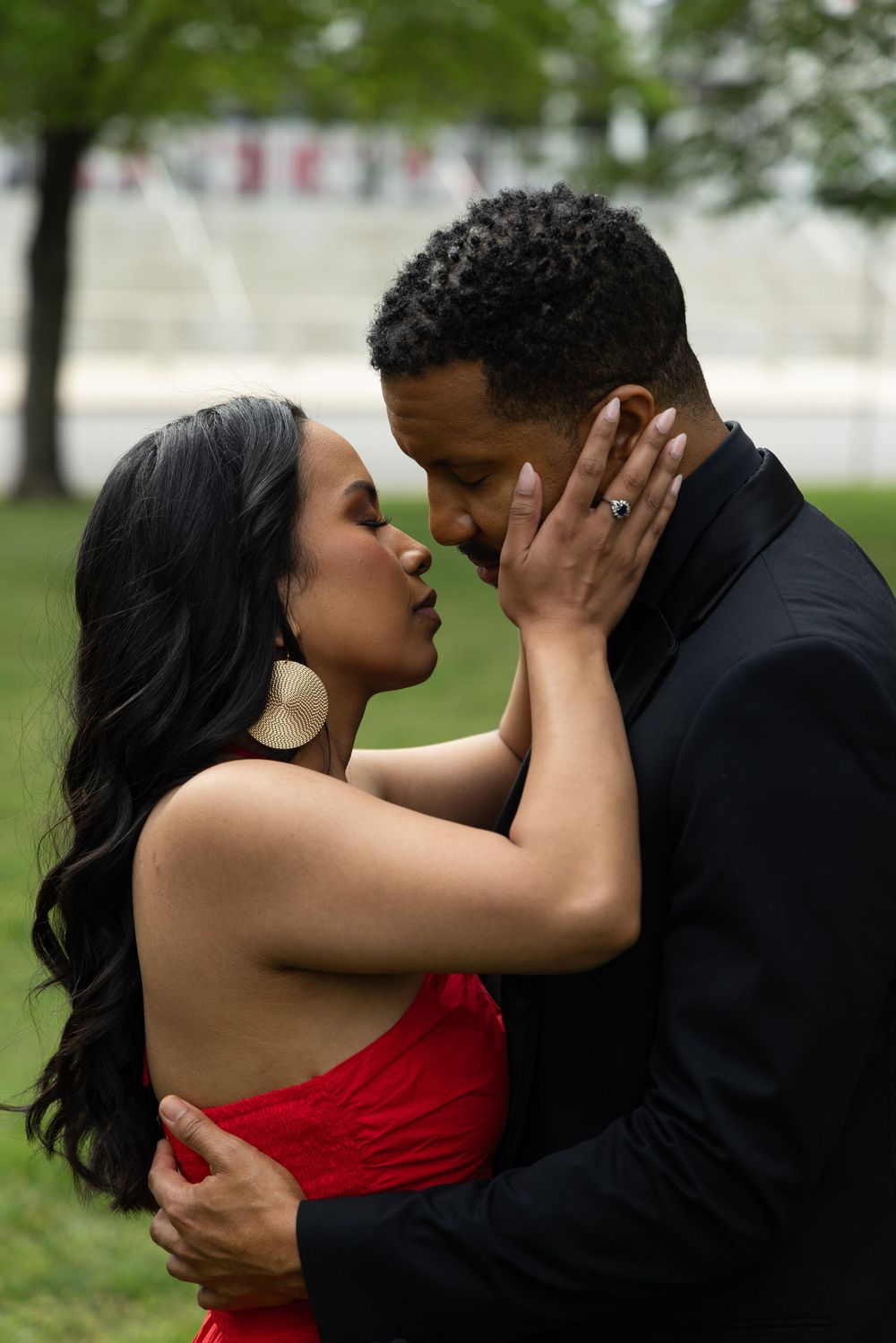 Couple Photography, couple posing ideas, Family Photographer in Batavia IL, 60510.
