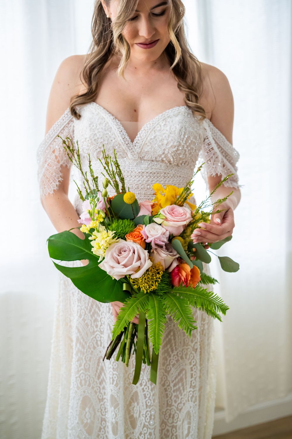 Wedding Photographer Restaurante Zafra, Baltimore & Puerto Rico Wedding Photographer, ramo de novia, bride