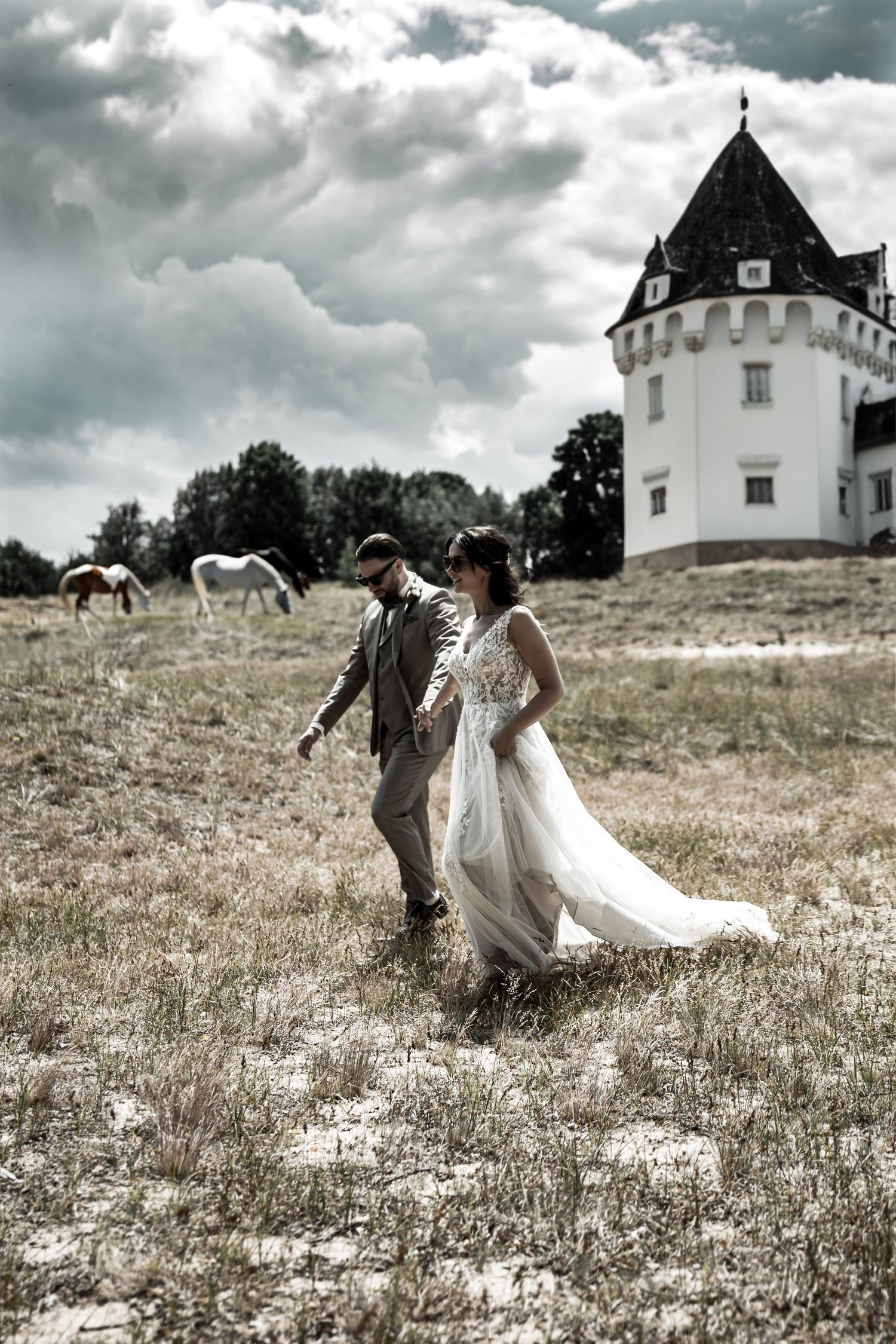 Hochzeitstanz, Brautpaar, Hochzeit, bride, groom, fist dance, first look, love, wedding, elegant , boberger dünen