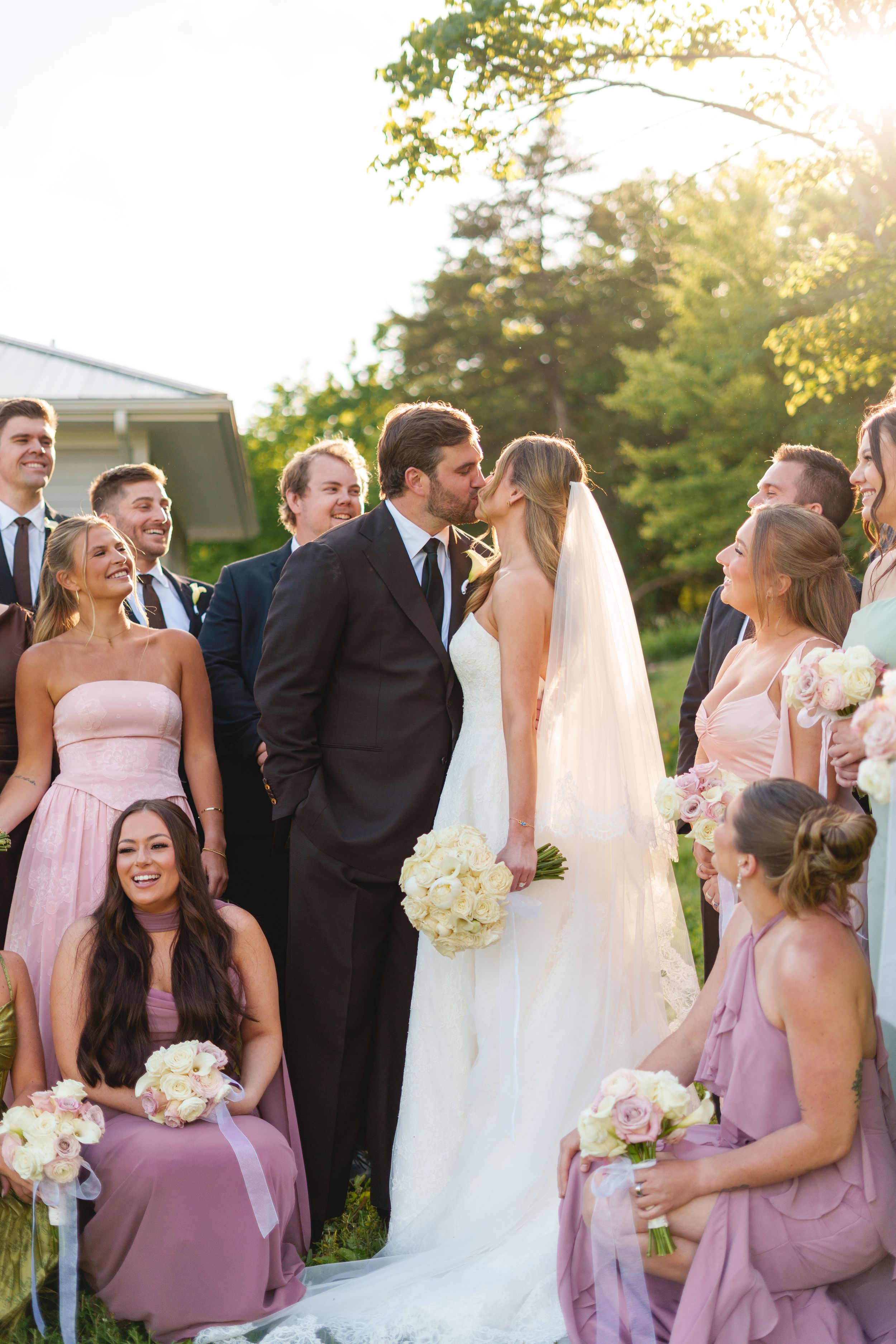 Stunning editorial wedding pose at GRBIC events in St. Louis, MO. Timeless wedding photography by Faith’s Flicks.