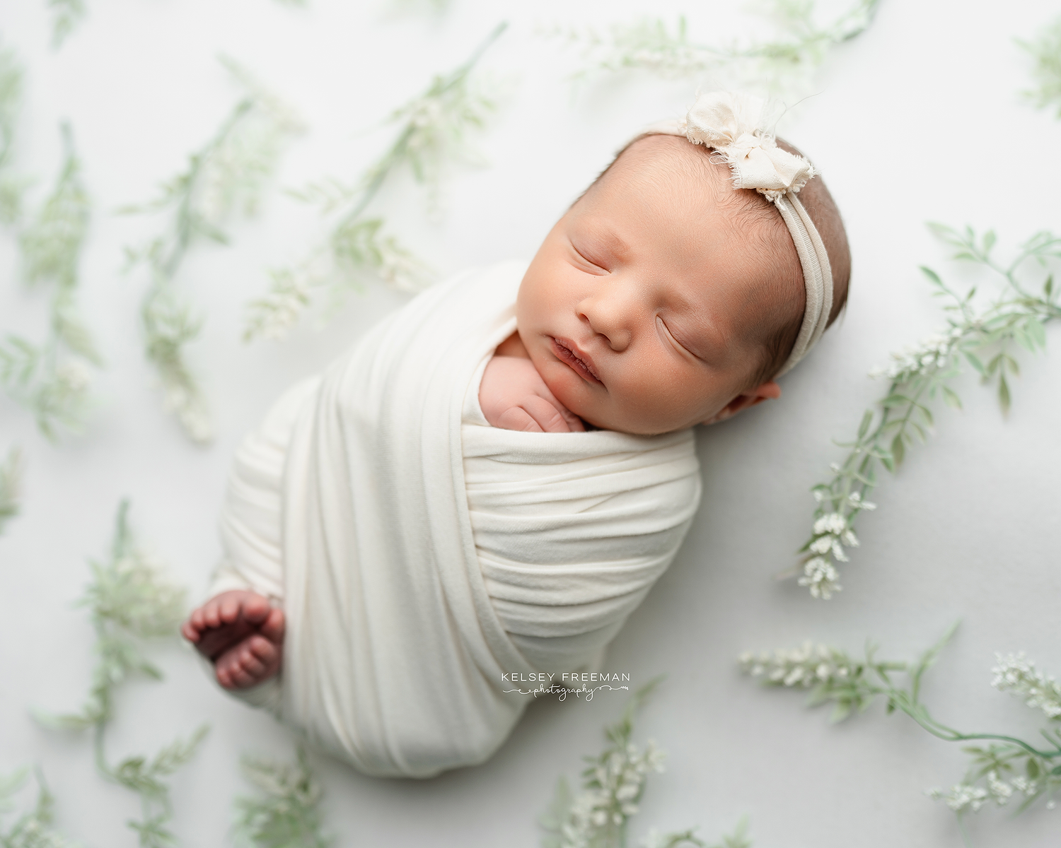 Newborn photography studio located in between Atlanta, Georgia and Birmingham, Alabama with full service photo studio.