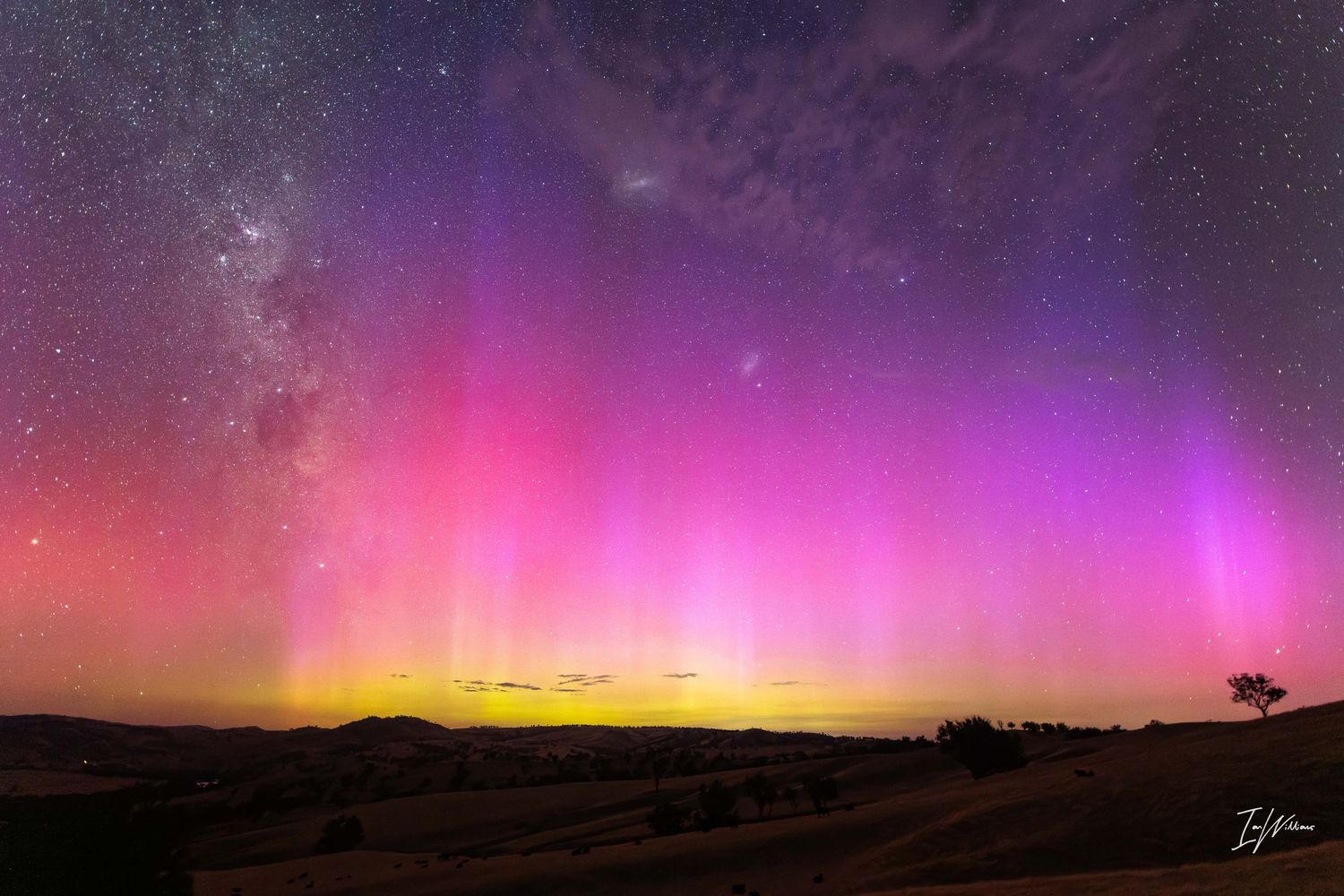 Aurora Australis, Jugiong