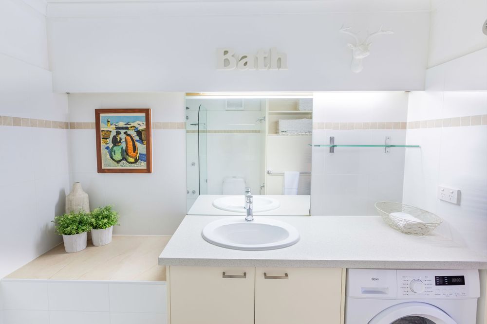 bathroom real estate photography