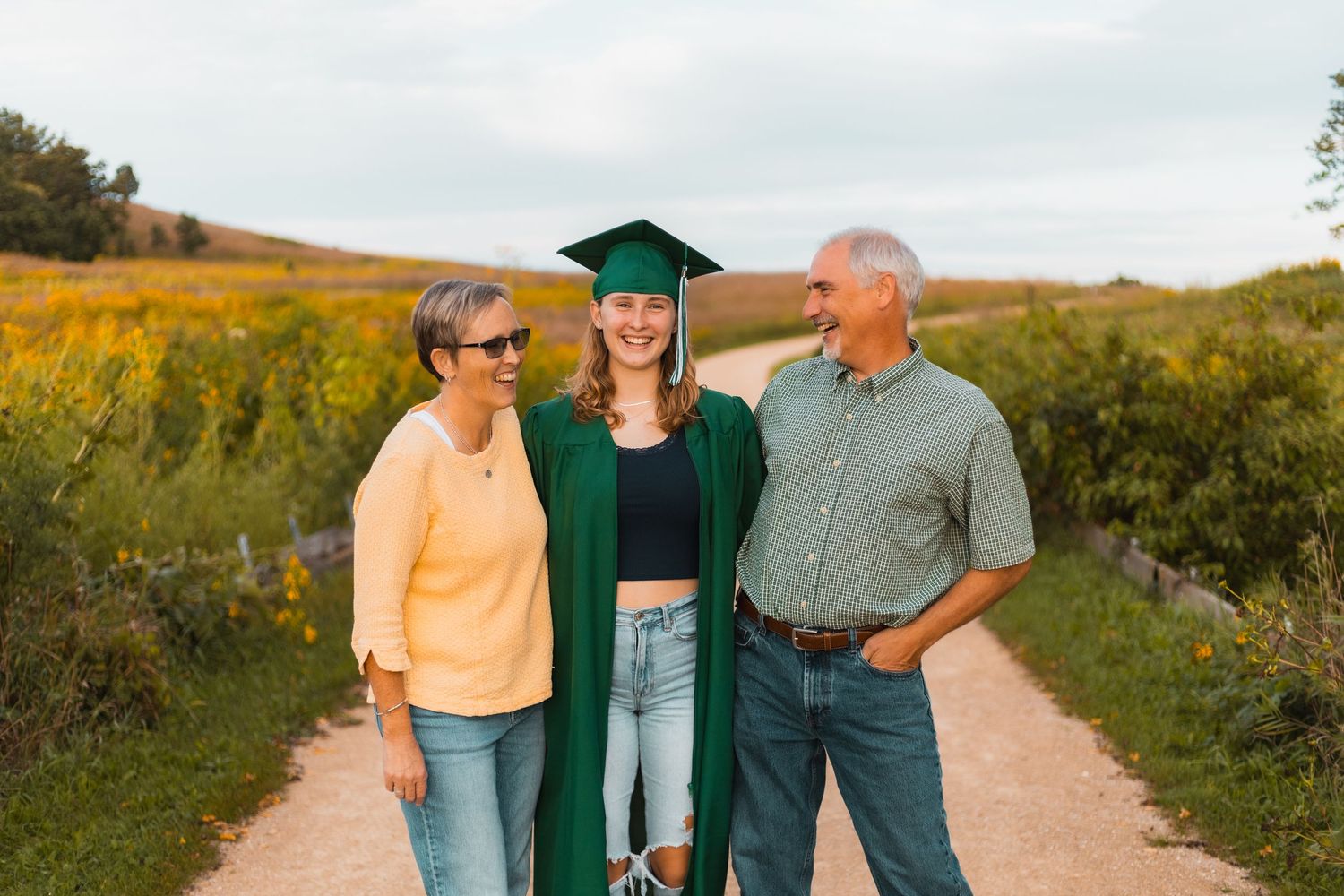 madison wi high school senior picture rep team professional photographer influencers content creation wisconsin cap and gown family photos
