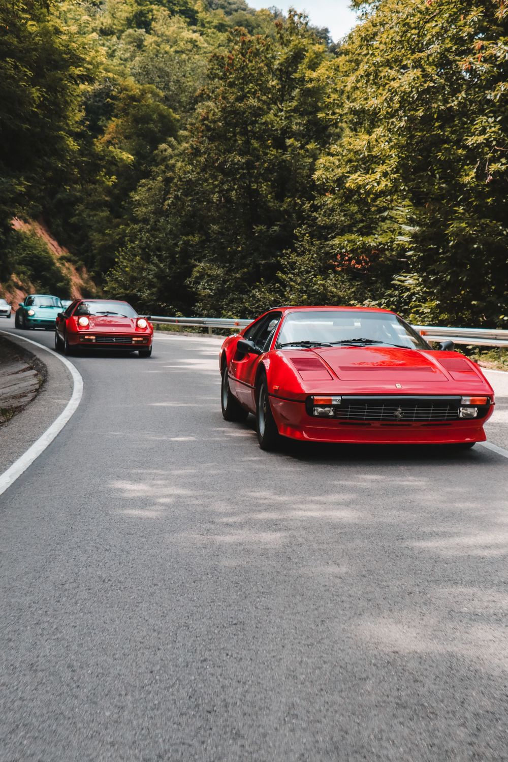 Fotografía profesional de rutas de coches clásicos de Classic Concept por Boskoop Studio.