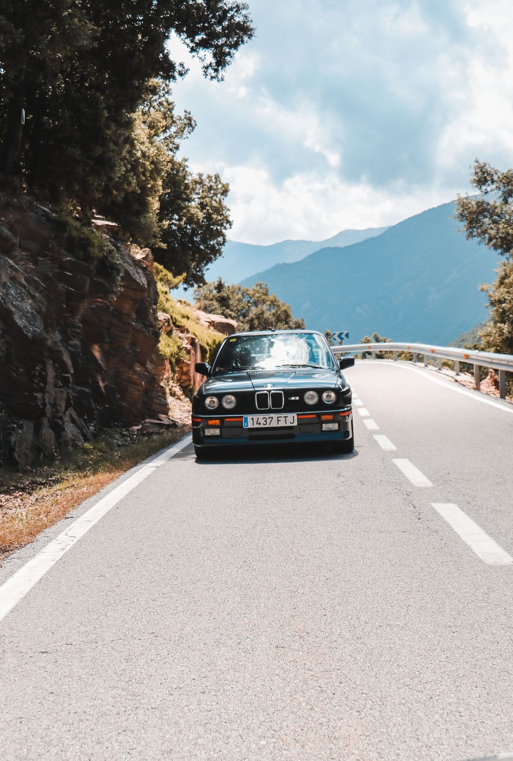 Fotografía profesional de rutas de coches clásicos de Classic Concept por Boskoop Studio.