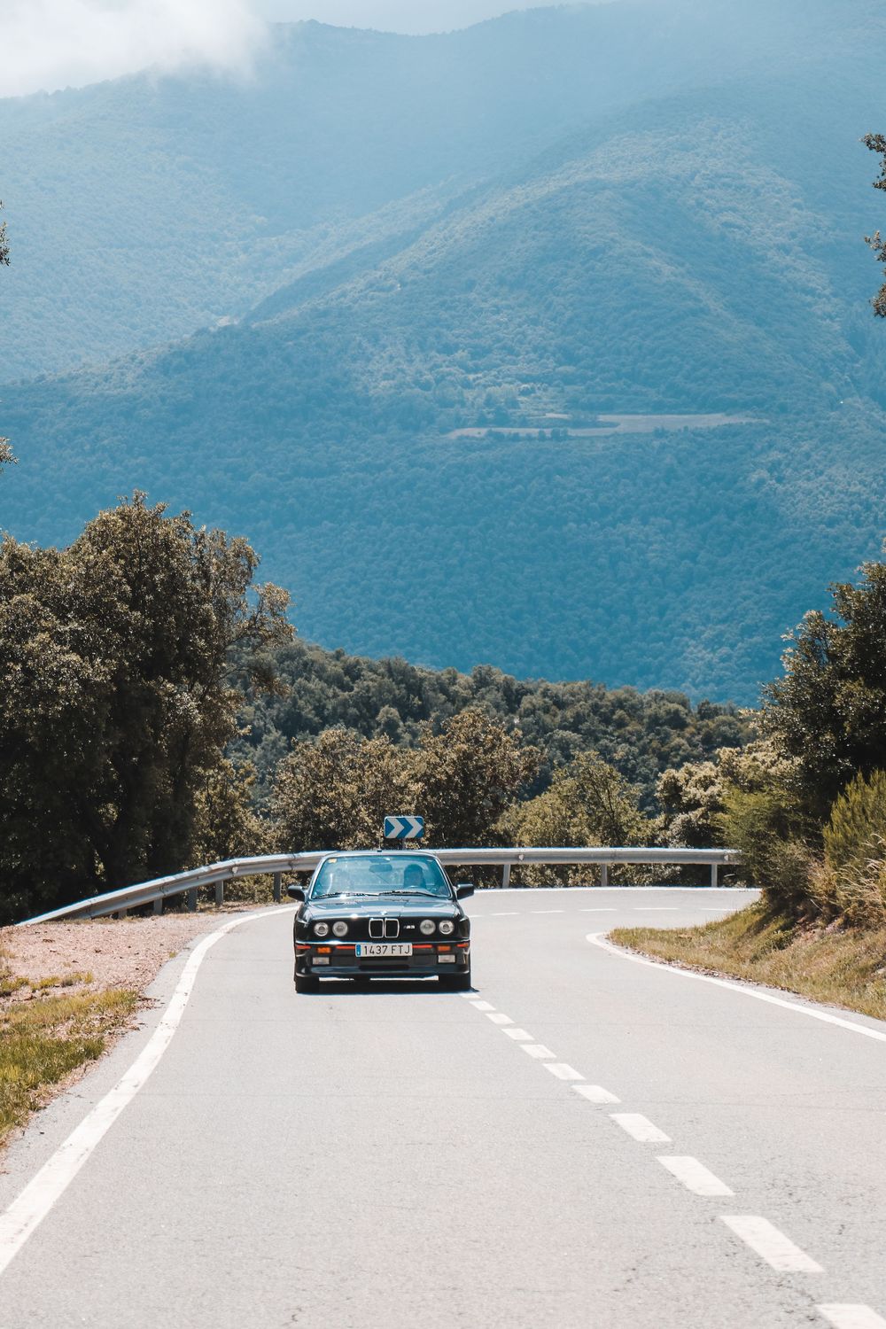Fotografía profesional de rutas de coches clásicos de Classic Concept por Boskoop Studio.