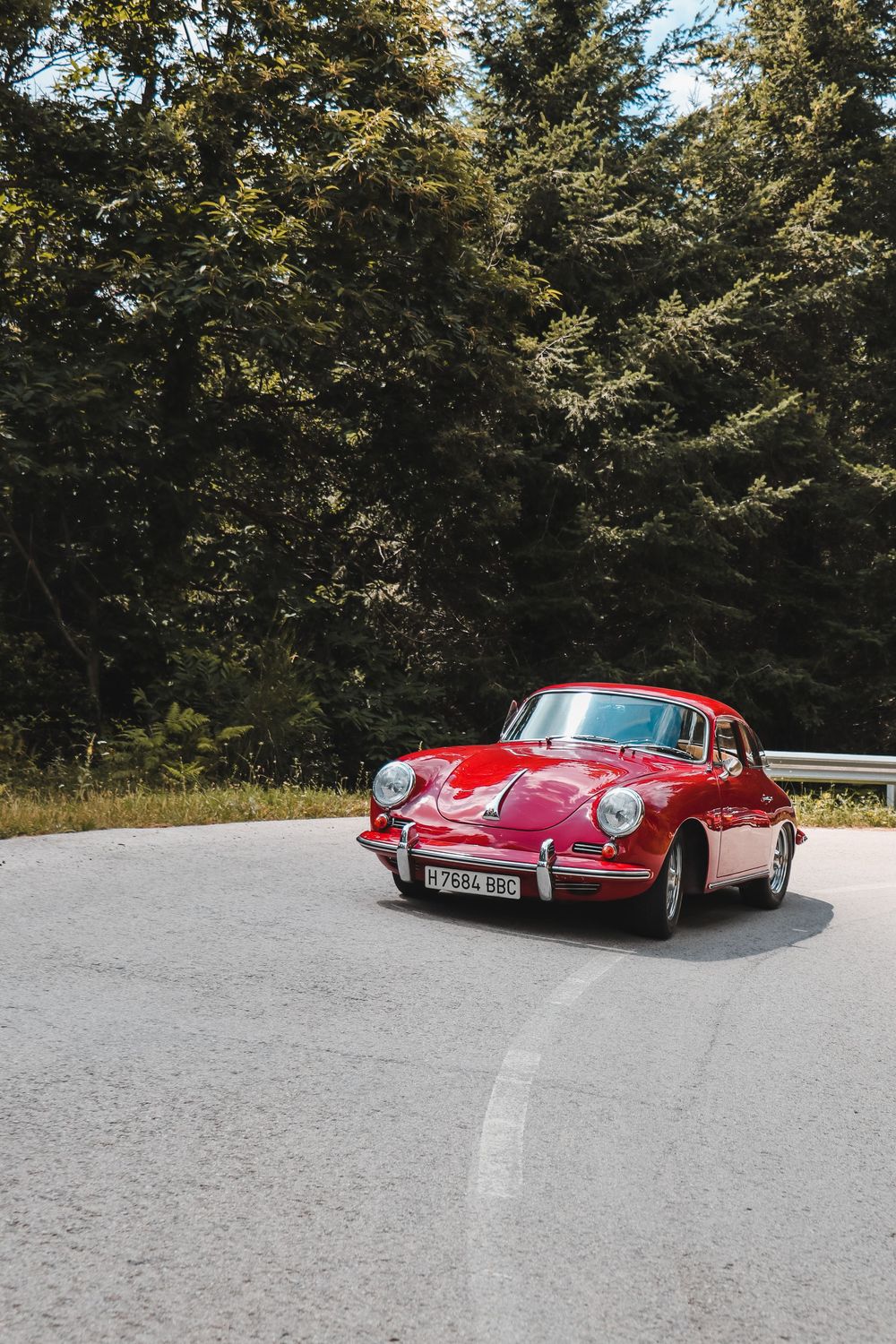Fotografía profesional de rutas de coches clásicos de Classic Concept por Boskoop Studio.