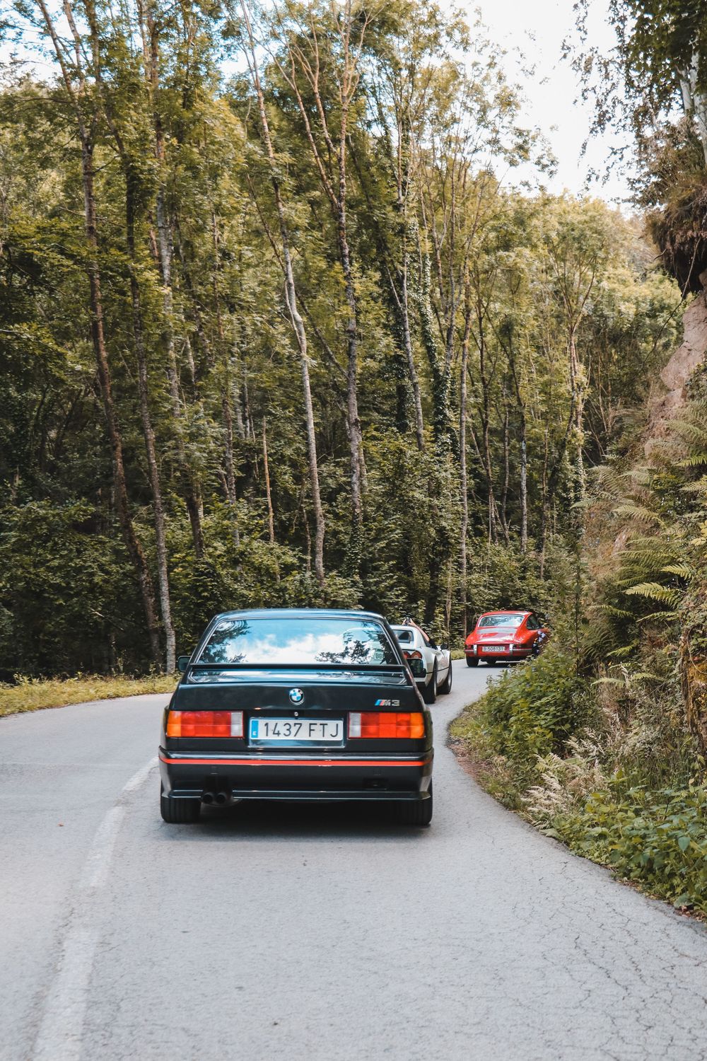 Fotografía profesional de rutas de coches clásicos de Classic Concept por Boskoop Studio.